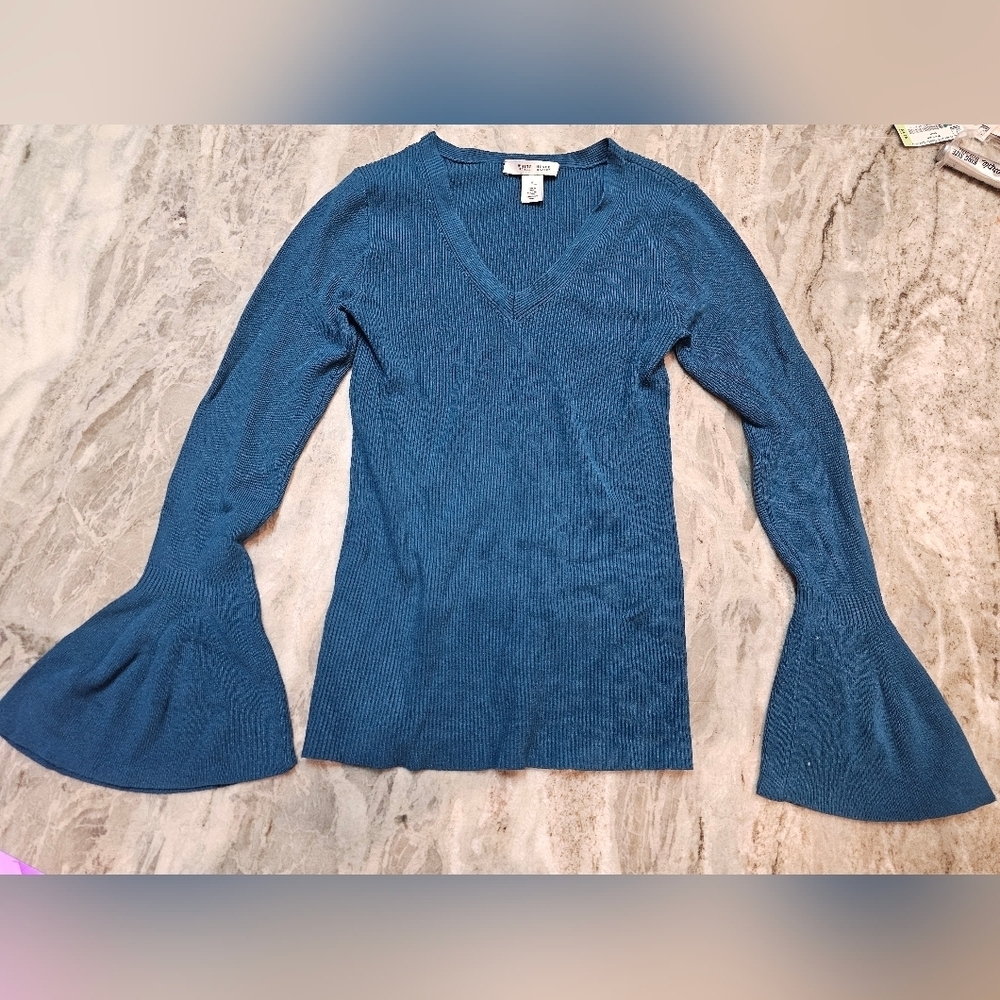 White House Black Market Blue Ribbed Bell Sleeve Sweater Size Small Elegant Knit